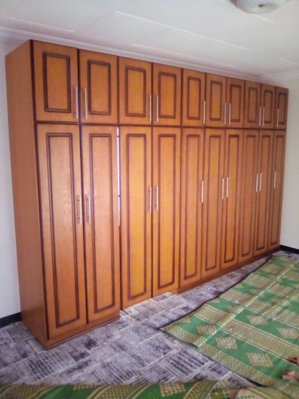 Tall wardrobe unit with hanging space