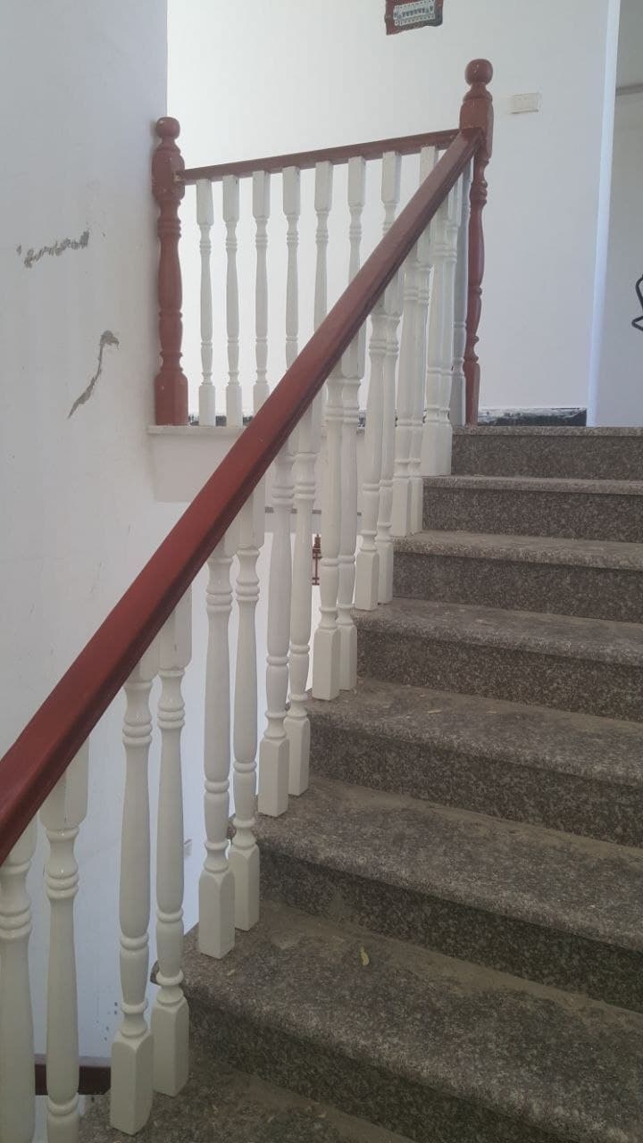 Handrail