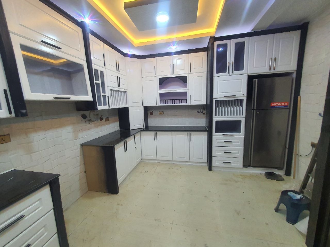 Kitchen Cabinets — photo 2